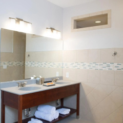 Bluemont Hotel thumbnail 10