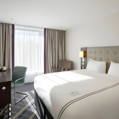Premier Inn Hamburg City Zentrum - Bild 5