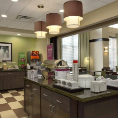 Hampton Inn & Suites Parkersburg Downtown thumbnail 31
