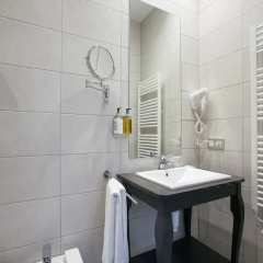 LEGAZPI DOCE Rooms & Suites thumbnail 8