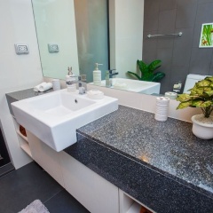 6th Avenue Phuket Surin - by Holy cow - Bild 9