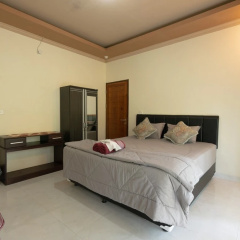 Calm Haven Villa with Amabela Garden Lovina Mitra RedDoorz - Bild 1