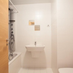 Akira Flats Fira Gran Via Barcelona - Bild 8