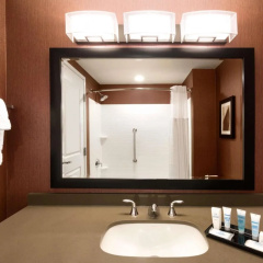 DoubleTree by Hilton Charleston Mount Pleasant thumbnail 8