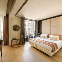 The Square Hotel thumbnail 15