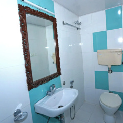 Gulf Hotel Colaba thumbnail 17
