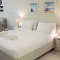 Yanjoon Holiday Homes - Palm Views thumbnail 1