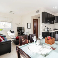 Apartment - Tel Aviv thumbnail 2