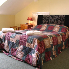 Marine Hotel thumbnail 4