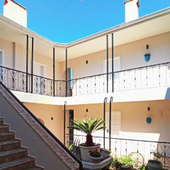 Bronze Hotel