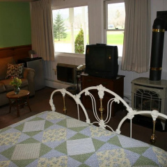The Arbor Inn thumbnail 32