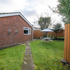 3 Bed Renovated Bungalow - 3 car or RV pkg - Garden in Southampton, United Kingdom from 327$, photos, reviews - zenhotels.com photo 3