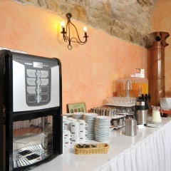 Metamorphis Hotel - Bild 28