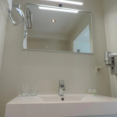 Adam Suites Hotel thumbnail 7