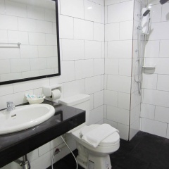 Tiya House Rooms & Cafe - Bild 10
