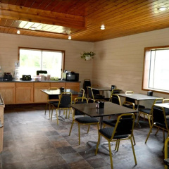 Adams Inn thumbnail 18