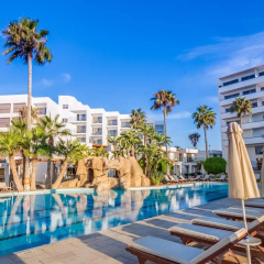Adams Beach Hotel & Spa thumbnail 19