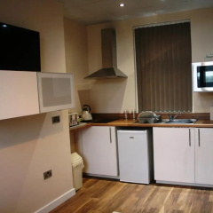 Premier Lodge thumbnail 11