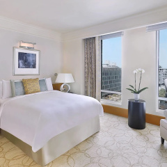The Ritz-Carlton, Dubai International Financial Centre Hotel thumbnail 30