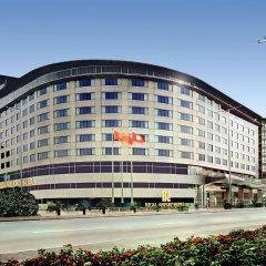 Regal Airport Hotel - Bild 1