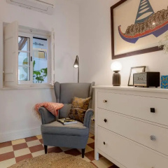 Your Vintage Townhouse thumbnail 4