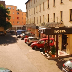 City Hotel Neubrunnenhof - Bild 1