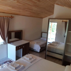 Secret Garden Bungalows & Tent Hotel