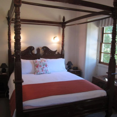 Sutton Forest Cottage thumbnail 1