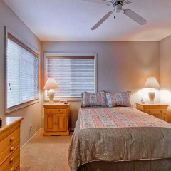 Yeagr Home Elkhorn by RedAwning thumbnail 4