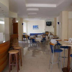 International Hotel thumbnail 20