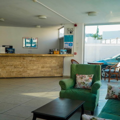 Nagi Beach Hotel - Bild 7