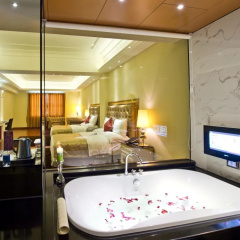 The Royal Pinnacle Hotel