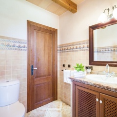 G Rentals Villa Can Barcelo - Bild 8