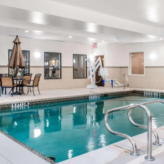 Comfort Inn & Suites Pittsburgh South thumbnail 18