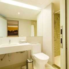 Bizotel Premier Hotel & Residence thumbnail 9