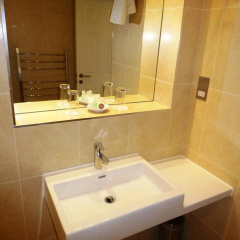 The Riverside House Hotel thumbnail 9