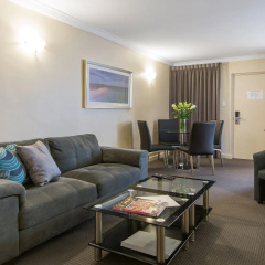 The Peninsula Riverside Serviced Apartments thumbnail 6