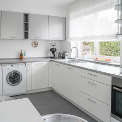 Modernes Stadthaus | Parkplatz | WiFi | Bad&Dusche | Küche - Bild 16