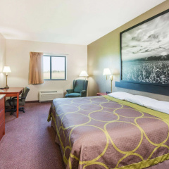 Super 8 by Wyndham Iola KS thumbnail 10