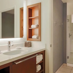 1 Bedroom Double Suite full double bed