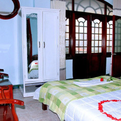 Queen3 Hotel thumbnail 3