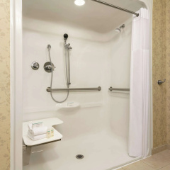 Hampton Inn & Suites Parkersburg Downtown thumbnail 8