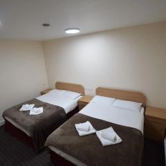 Woodlands Lodge Ilford thumbnail 22