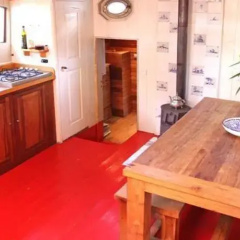 The Burret Houseboat thumbnail 9