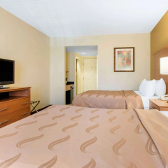University Hotel & Suites Shippensburg, Trademark by Wyndham thumbnail 4