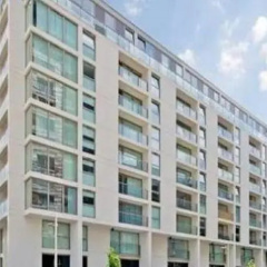 Lanterns Court E14 thumbnail 1