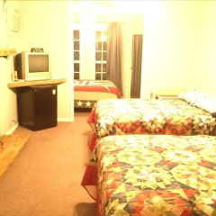Lone Star Bed and Bath thumbnail 7