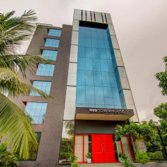 OYO Townhouse 145 The Park Infinity photo 2