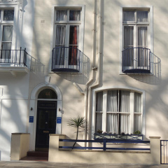 Dolphin Inn - Bild 1
