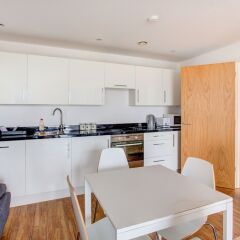 Отель Chic Apartment in Manchester near Old Trafford Великобритания, Солфорд - отзывы, цены и фото номеров - забронировать отель Chic Apartment in Manchester near Old Trafford онлайн фото 2